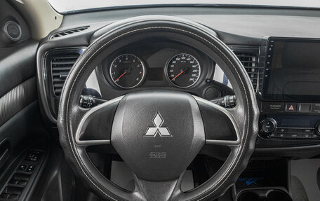 Mitsubishi Outlander III рестайлинг 3, 2013 год, 1 249 000 рублей, 13 фотография