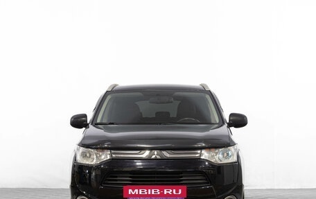 Mitsubishi Outlander III рестайлинг 3, 2013 год, 1 249 000 рублей, 3 фотография
