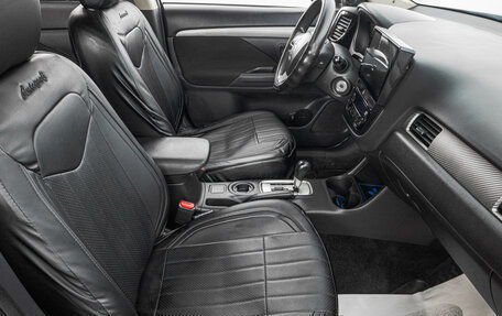 Mitsubishi Outlander III рестайлинг 3, 2013 год, 1 249 000 рублей, 19 фотография