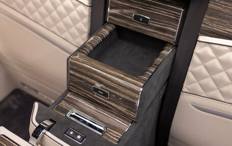 Mercedes-Benz V-Класс, 2021 год, 17 990 000 рублей, 32 фотография