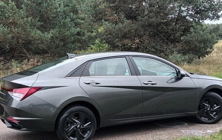 Hyundai Elantra, 2023 год, 1 670 000 рублей, 12 фотография