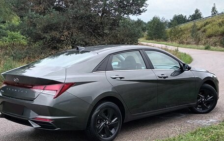 Hyundai Elantra, 2023 год, 1 670 000 рублей, 14 фотография