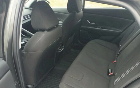 Hyundai Elantra, 2023 год, 1 670 000 рублей, 26 фотография