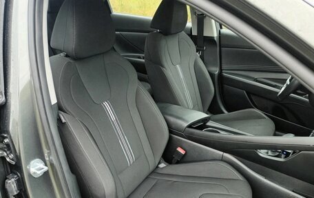 Hyundai Elantra, 2023 год, 1 670 000 рублей, 28 фотография