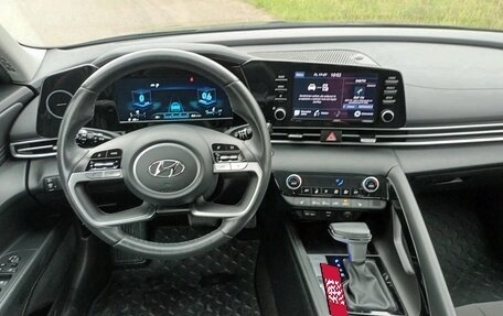 Hyundai Elantra, 2023 год, 1 670 000 рублей, 21 фотография