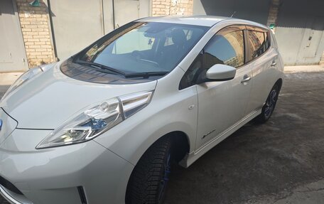Nissan Leaf I, 2016 год, 650 000 рублей, 3 фотография