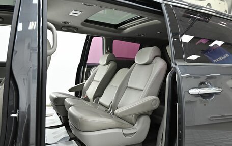 KIA Carnival III, 2017 год, 1 955 000 рублей, 6 фотография