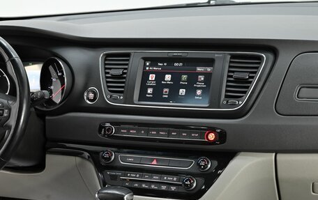 KIA Carnival III, 2017 год, 1 955 000 рублей, 11 фотография