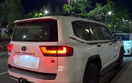 Toyota Land Cruiser, 2024 год, 13 300 000 рублей, 3 фотография