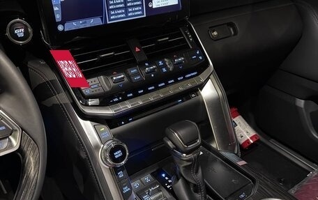 Toyota Land Cruiser, 2024 год, 13 300 000 рублей, 10 фотография