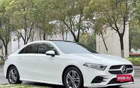 Mercedes-Benz A-Класс, 2022 год, 1 594 240 рублей, 2 фотография