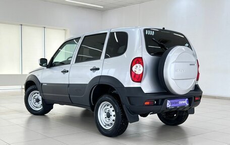 Chevrolet Niva I рестайлинг, 2020 год, 830 000 рублей, 2 фотография