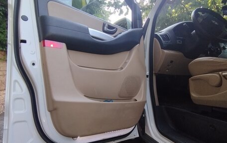 Hyundai Grand Starex Grand Starex I рестайлинг 2, 2011 год, 1 250 000 рублей, 9 фотография