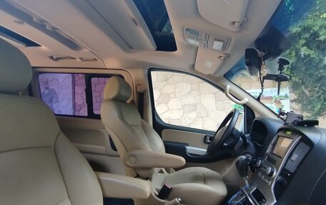 Hyundai Grand Starex Grand Starex I рестайлинг 2, 2011 год, 1 250 000 рублей, 14 фотография