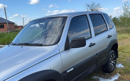 Chevrolet Niva I рестайлинг, 2012 год, 450 000 рублей, 6 фотография