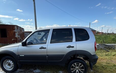 Chevrolet Niva I рестайлинг, 2012 год, 450 000 рублей, 5 фотография