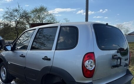 Chevrolet Niva I рестайлинг, 2012 год, 450 000 рублей, 4 фотография