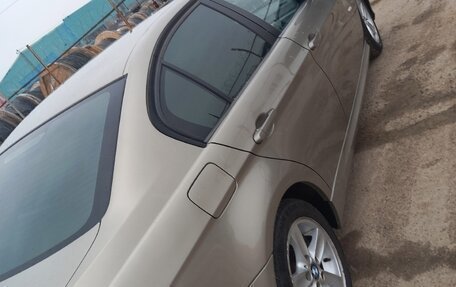 BMW 3 серия, 2010 год, 1 000 000 рублей, 3 фотография