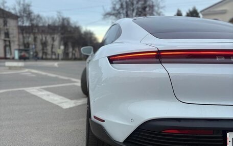 Porsche Taycan I, 2020 год, 12 000 000 рублей, 10 фотография