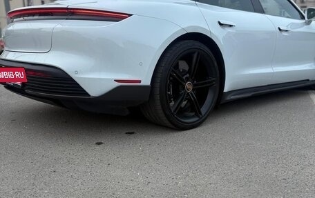 Porsche Taycan I, 2020 год, 12 000 000 рублей, 9 фотография