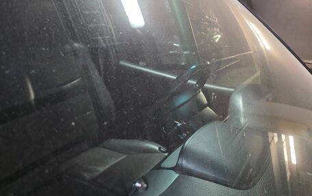 Toyota Land Cruiser Prado 120 рестайлинг, 2004 год, 2 600 000 рублей, 13 фотография