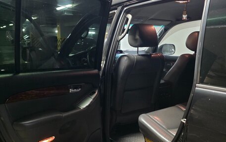 Toyota Land Cruiser Prado 120 рестайлинг, 2004 год, 2 600 000 рублей, 3 фотография