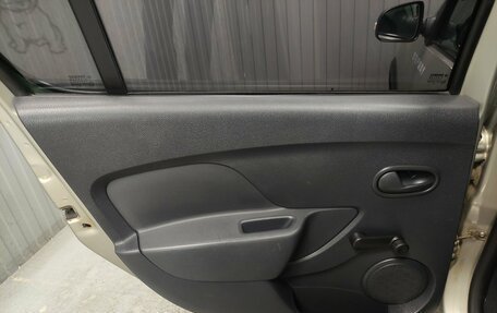 Renault Sandero II рестайлинг, 2015 год, 780 000 рублей, 15 фотография