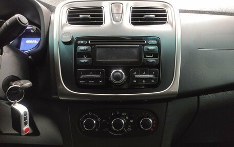 Renault Sandero II рестайлинг, 2015 год, 780 000 рублей, 12 фотография