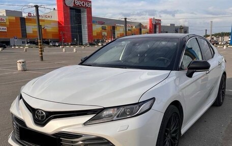 Toyota Camry, 2018 год, 2 690 000 рублей, 5 фотография