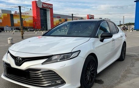 Toyota Camry, 2018 год, 2 690 000 рублей, 7 фотография