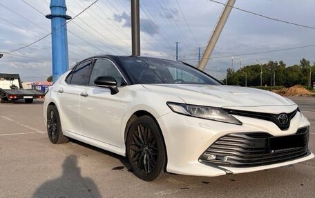 Toyota Camry, 2018 год, 2 690 000 рублей, 6 фотография