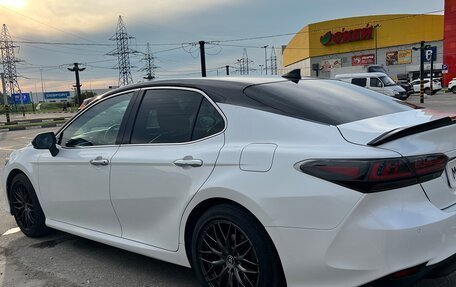 Toyota Camry, 2018 год, 2 690 000 рублей, 8 фотография