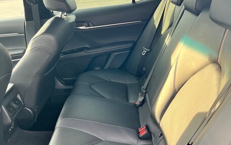 Toyota Camry, 2018 год, 2 690 000 рублей, 10 фотография