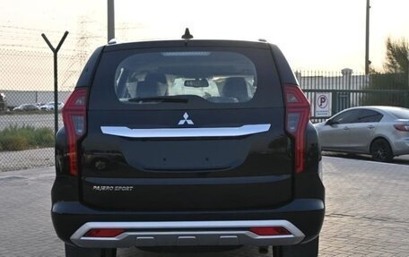 Mitsubishi Pajero Sport III рестайлинг, 2023 год, 3 650 000 рублей, 5 фотография