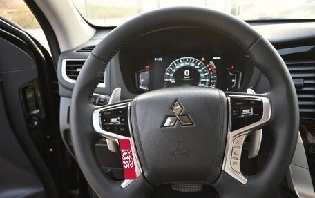 Mitsubishi Pajero Sport III рестайлинг, 2023 год, 3 650 000 рублей, 10 фотография