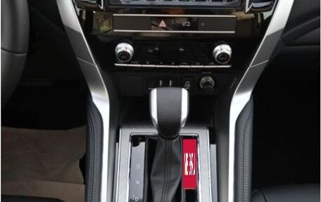 Mitsubishi Pajero Sport III рестайлинг, 2023 год, 3 650 000 рублей, 13 фотография