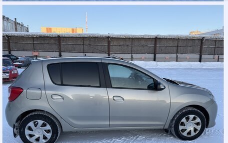 Renault Sandero II рестайлинг, 2018 год, 830 000 рублей, 2 фотография