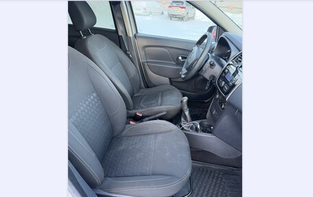 Renault Sandero II рестайлинг, 2018 год, 830 000 рублей, 4 фотография