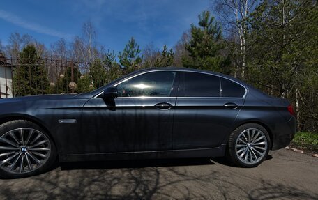 BMW 5 серия, 2016 год, 3 050 000 рублей, 2 фотография