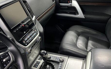 Toyota Land Cruiser 200, 2016 год, 5 100 000 рублей, 18 фотография