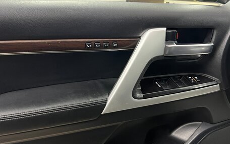 Toyota Land Cruiser 200, 2016 год, 5 100 000 рублей, 23 фотография