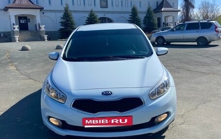 KIA cee'd III, 2013 год, 850 000 рублей, 2 фотография
