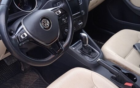 Volkswagen Jetta VI, 2016 год, 1 250 000 рублей, 3 фотография