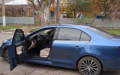 Volkswagen Jetta VI, 2016 год, 1 250 000 рублей, 2 фотография