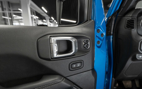 Jeep Wrangler, 2023 год, 5 600 000 рублей, 14 фотография