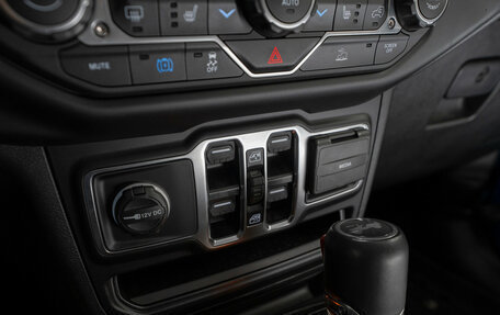 Jeep Wrangler, 2023 год, 5 600 000 рублей, 18 фотография