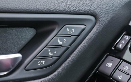 Toyota Land Cruiser, 2025 год, 16 400 000 рублей, 13 фотография