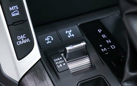 Toyota Land Cruiser, 2025 год, 16 400 000 рублей, 27 фотография