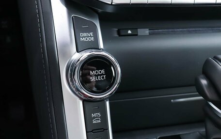 Toyota Land Cruiser, 2025 год, 16 400 000 рублей, 26 фотография