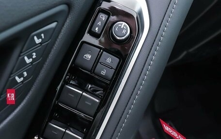 Toyota Land Cruiser, 2025 год, 16 400 000 рублей, 12 фотография